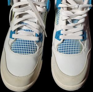 Air Jordan 4 Retro Military Blue Size 6y